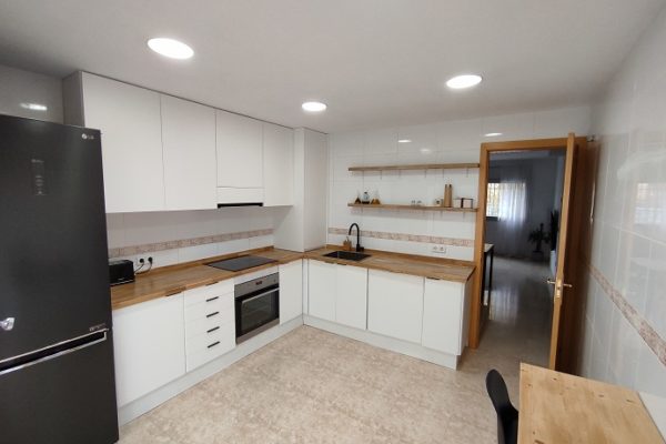 Kitchen_2-600x400