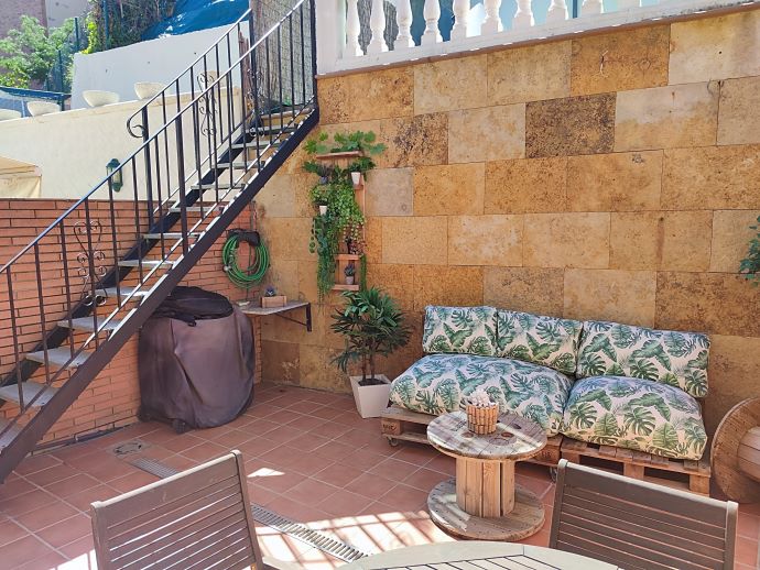 CASA EN VENTA ADOSADA UNIFAMILIAR MONTGAT TERRAZA GARAJE LLARSMONTGAT (10)