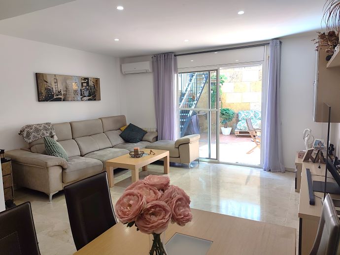 CASA EN VENTA ADOSADA UNIFAMILIAR MONTGAT TERRAZA GARAJE LLARSMONTGAT (14)