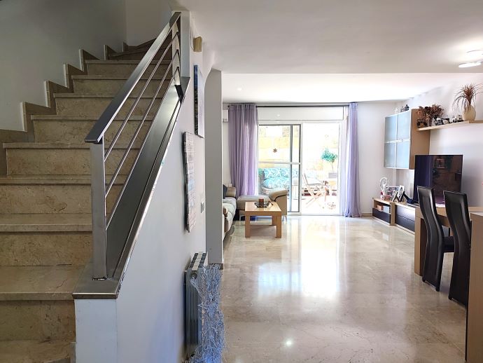 CASA EN VENTA ADOSADA UNIFAMILIAR MONTGAT TERRAZA GARAJE LLARSMONTGAT (17)